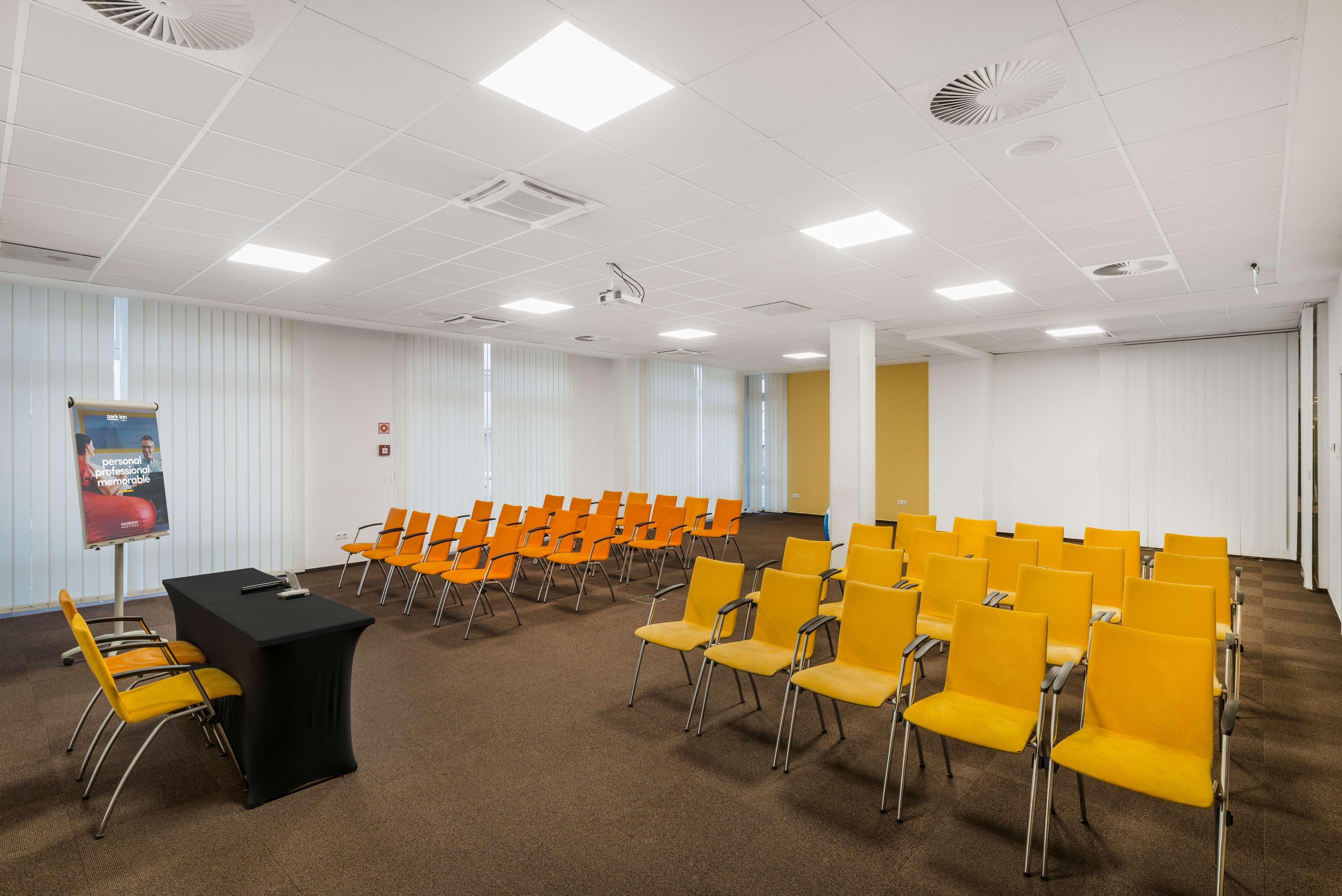 Park Inn By Radisson Budapest Exterior photo