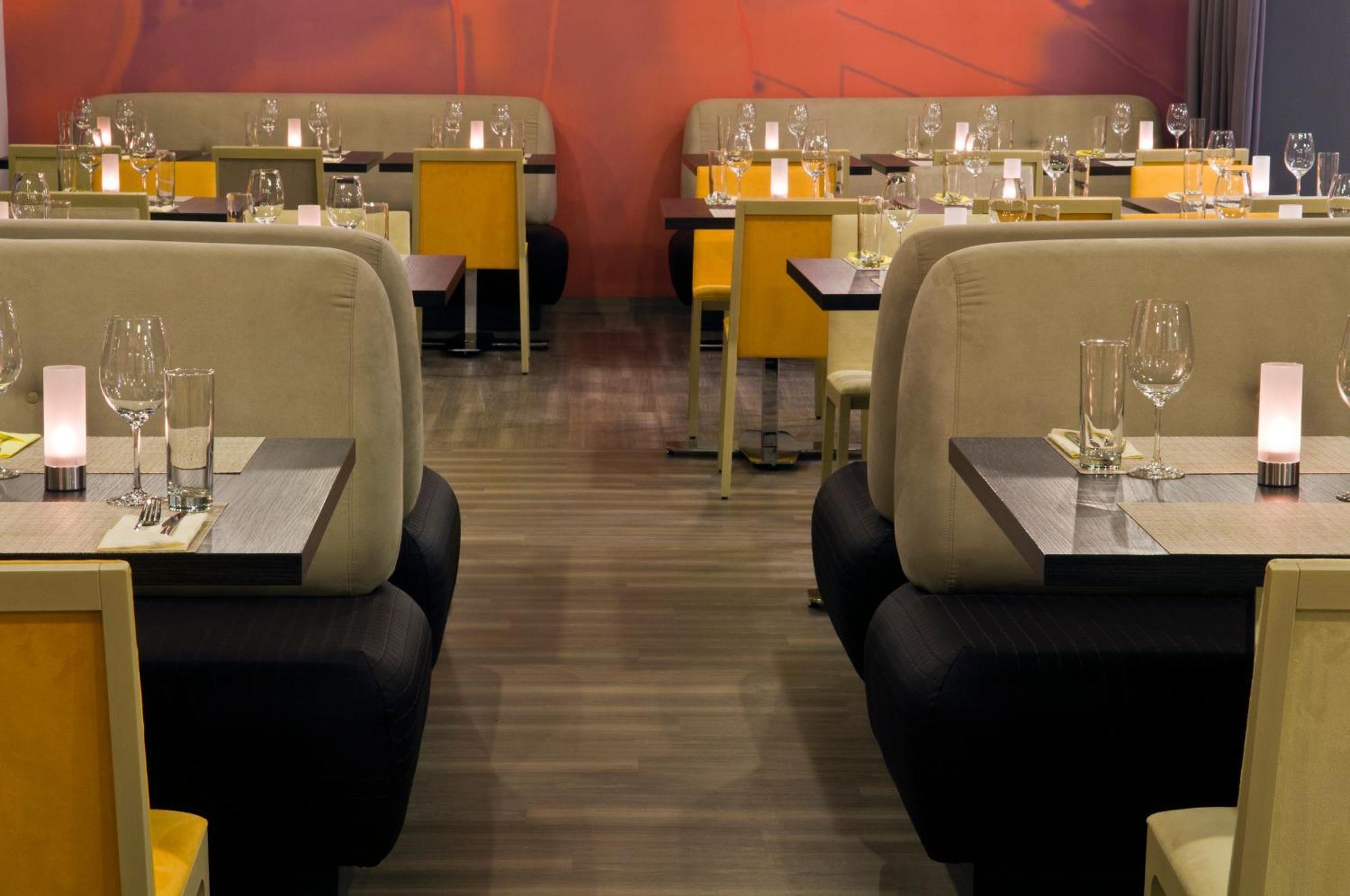 Park Inn By Radisson Budapest Restaurant photo